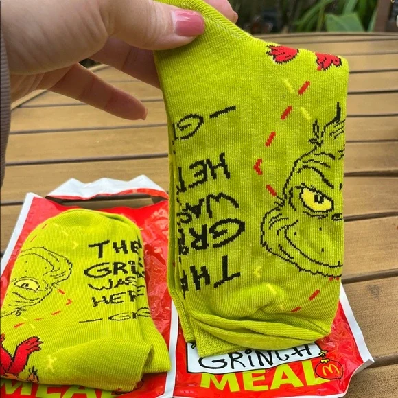 McDonald's Festive Grinch Meal Bags with Red and Blue - Picture 5 of 6